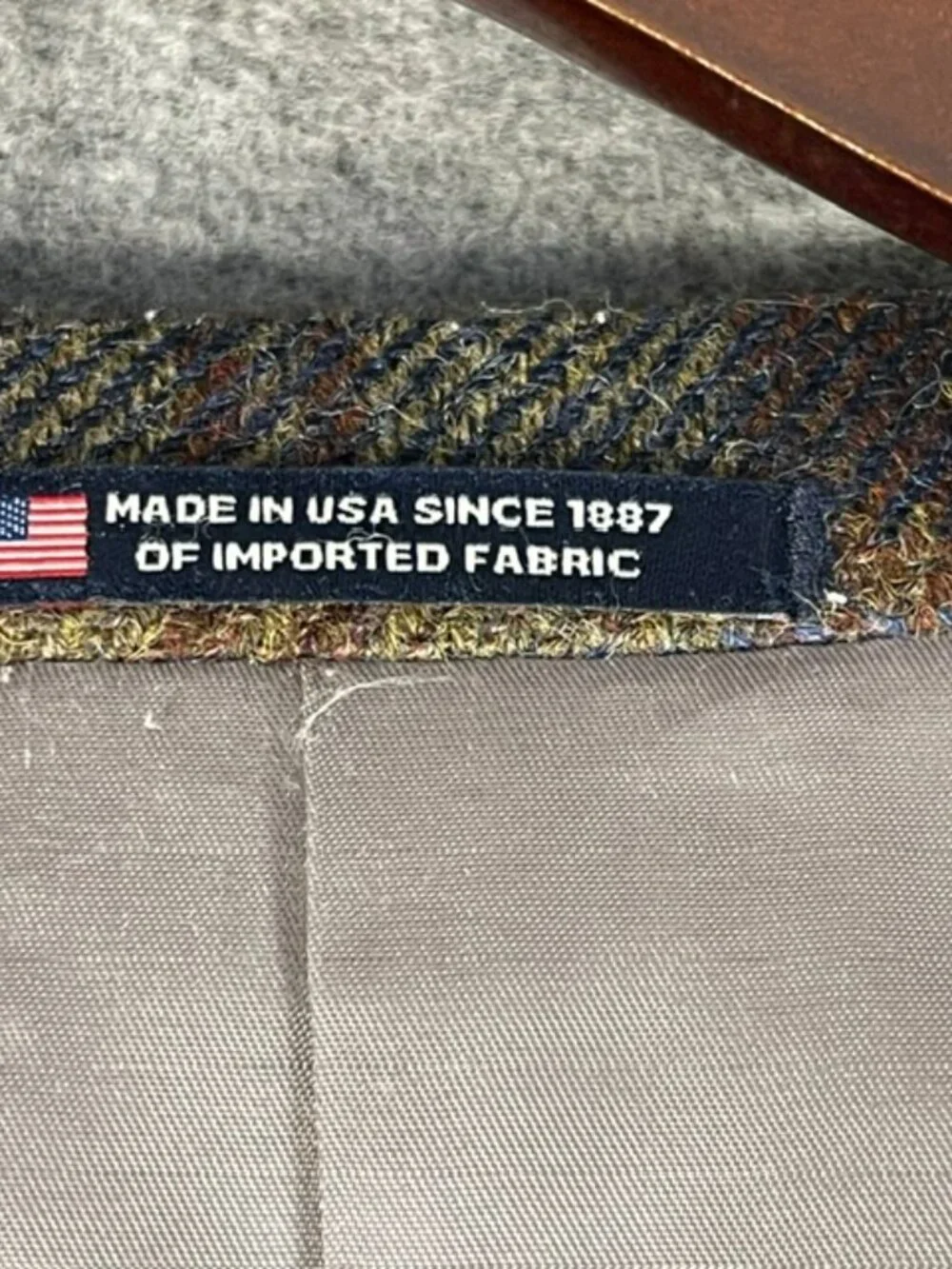 Hart Schaffner Marx Wool Brown Blue Plaid Blazer Made USA Sport Coat 46R Preppy